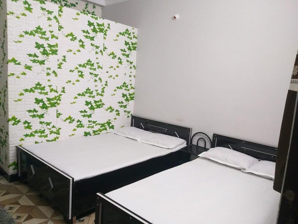 JAI SHREE GAJANAND  GUEST HOUSE