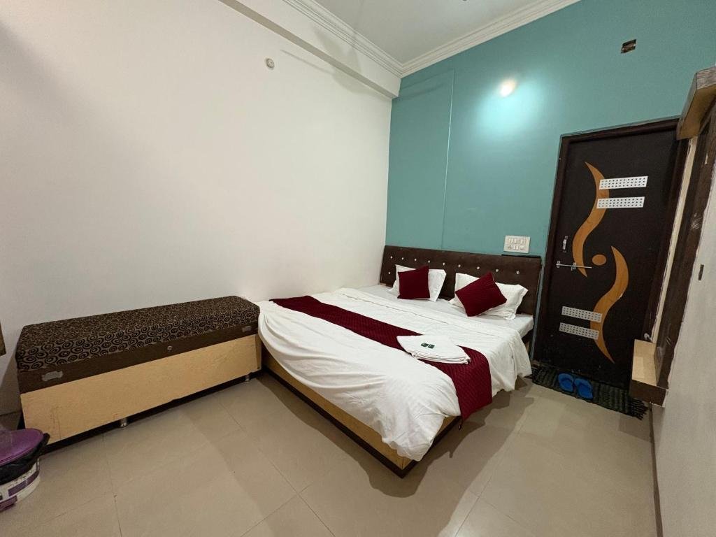 Hotel chaitanya