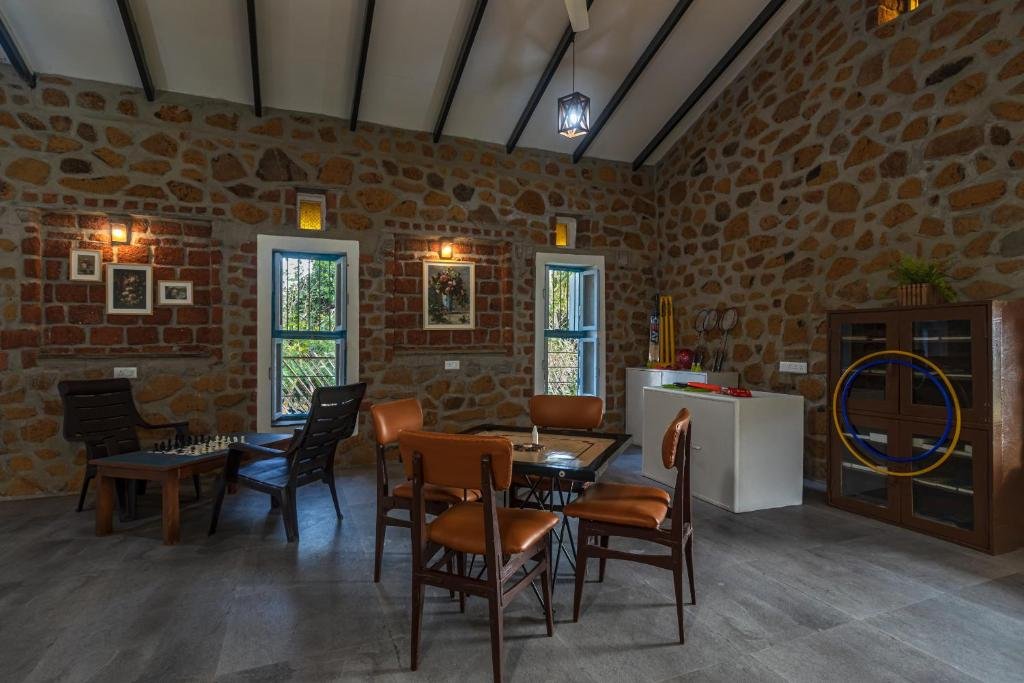 SaffronStays Lake House Marigold - 4 individual cottages with plunge pools near Sula Vineyard, Nashik