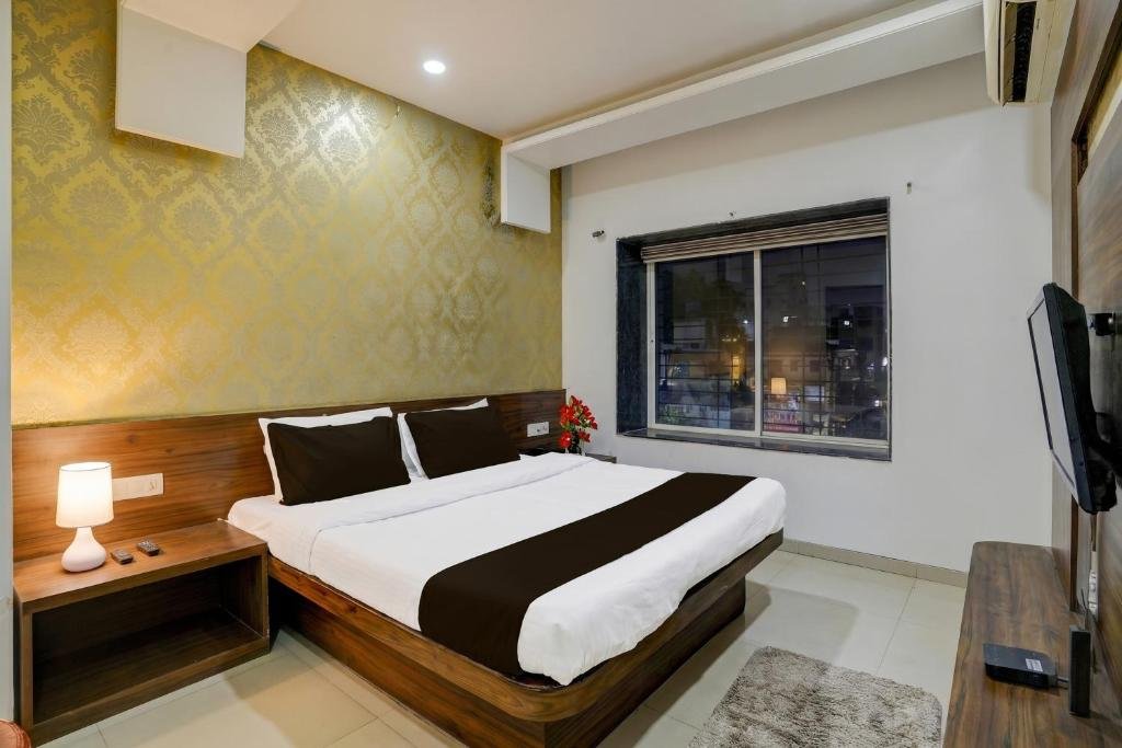 Super Townhouse Godavari Riverbank Formerly Shanti Datta Inn