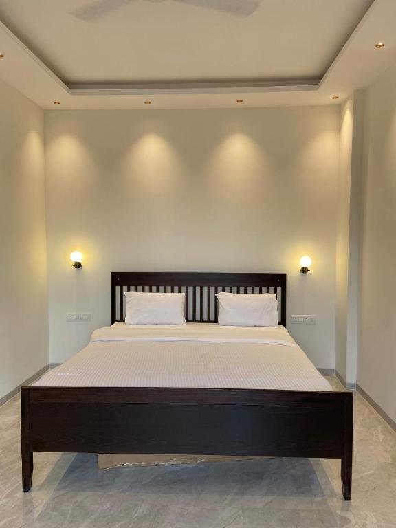 Basilica Villa 3 BHK with Pool BY Phoenix Stays