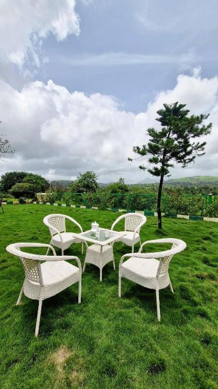 Greenwood 10 min frm Trimbakeshwar Scenic farmstay