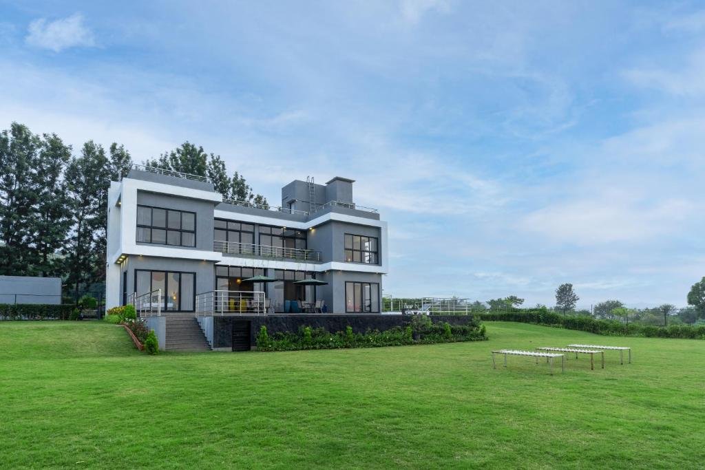 Casa Boho by StayVista - Contemporary design, Farm-view, Swimming pool & Indoor games for a chic retreat