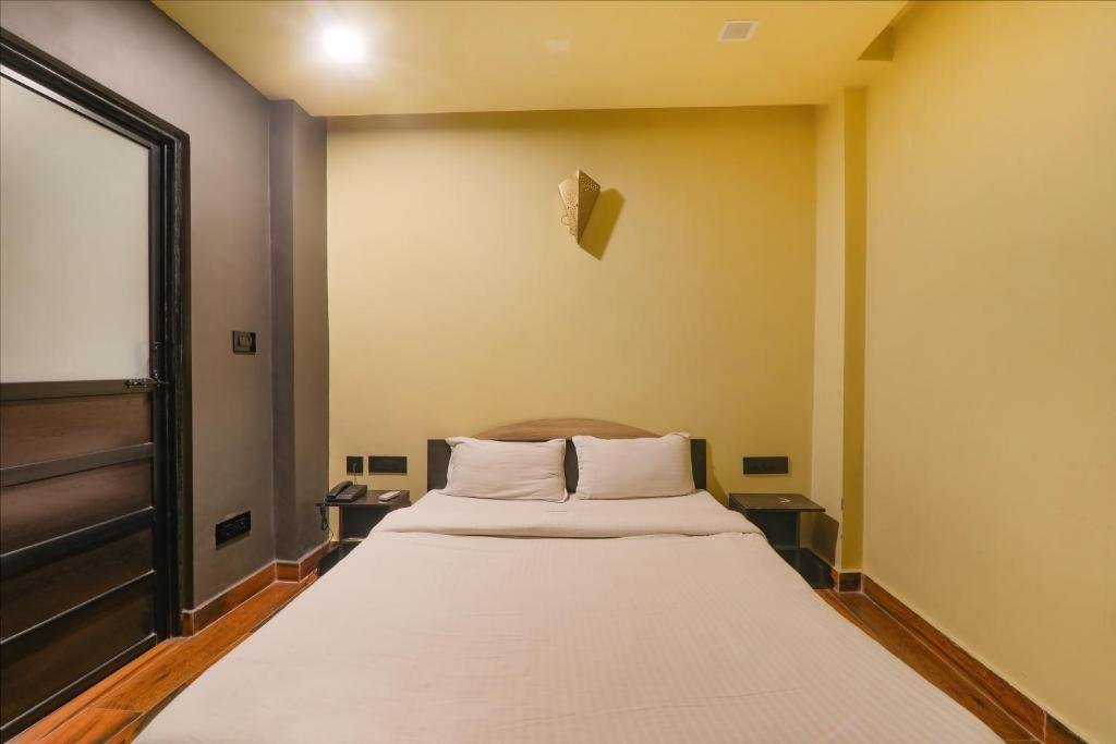 FabHotel Lemon Grass - Assi Ghat